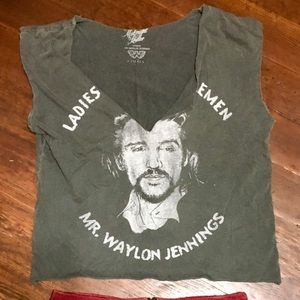 Midnight Rider Waylon Jennings worn in rock tee XS